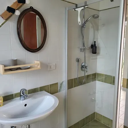 Cascina Assiolo 컨트리하우스 *